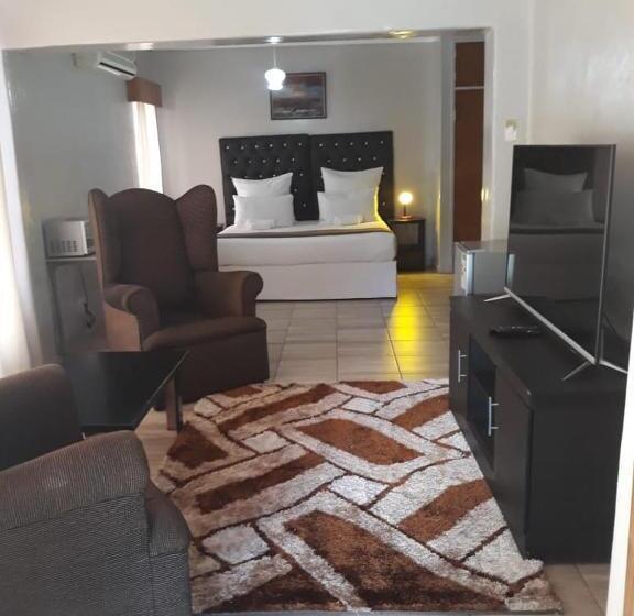 Номер Deluxe Кровать Кинг, Revival Guest House