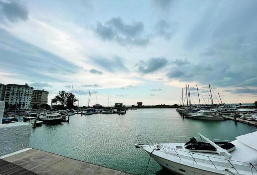 Номер Deluxe Кровать Кинг, Pd Laguna Resort Holiday