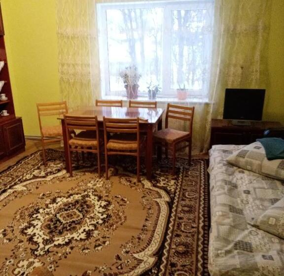 Номер Стандарт, Sadyba U Vani
