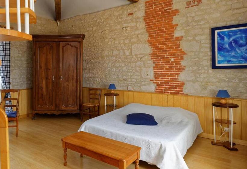 Четырехместный Номер Стандарт Вид на Сад, Chambres D Hôtes Les Tilleuls