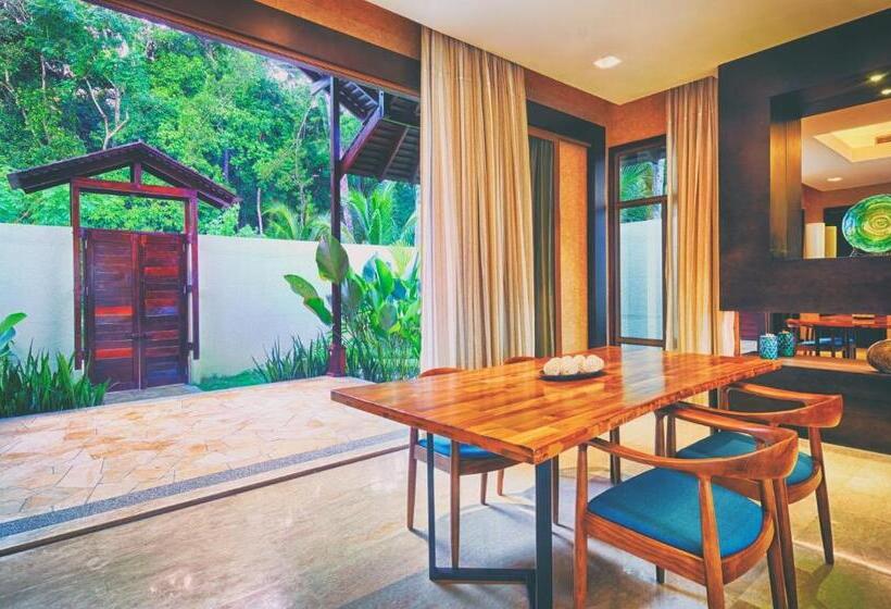 Вилла с 1 спальней и бассейном, Borneo Eagle Resort