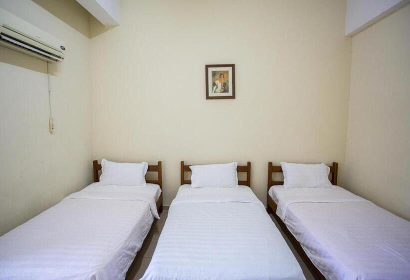 اتاق استاندارد سه نفره, Comfort Inn