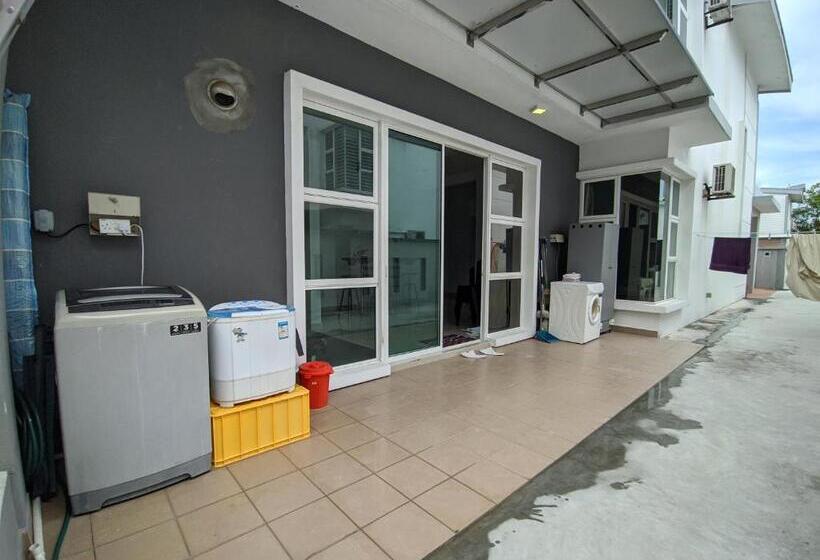 Дом 1 Спальня, Lux Villa 6rm 12 To 22 Pax Wifi Netflix Bbq Steamboat Games Beach Water Park