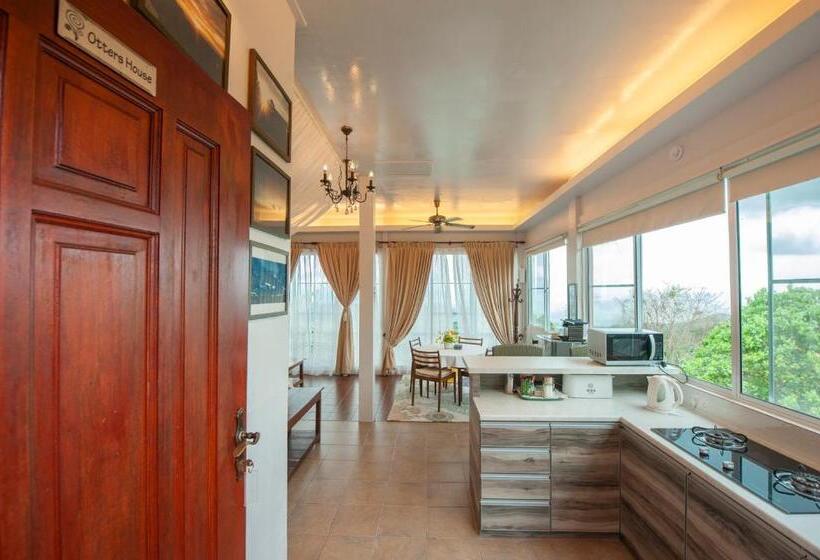 Четырехместный Номер Стандарт Вид на Море, Sinurambi Bed & Breakfast   Mills Residence