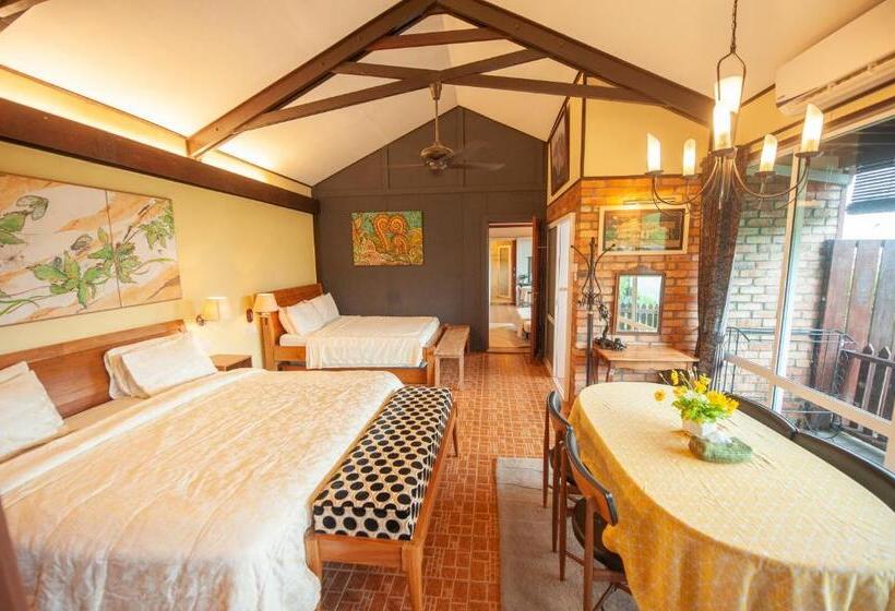 Семейный Номер, Sinurambi Bed & Breakfast   Mills Residence