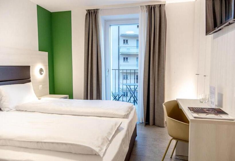 اتاق استاندارد با بالکن, Miralago Locarno Easy Rooms