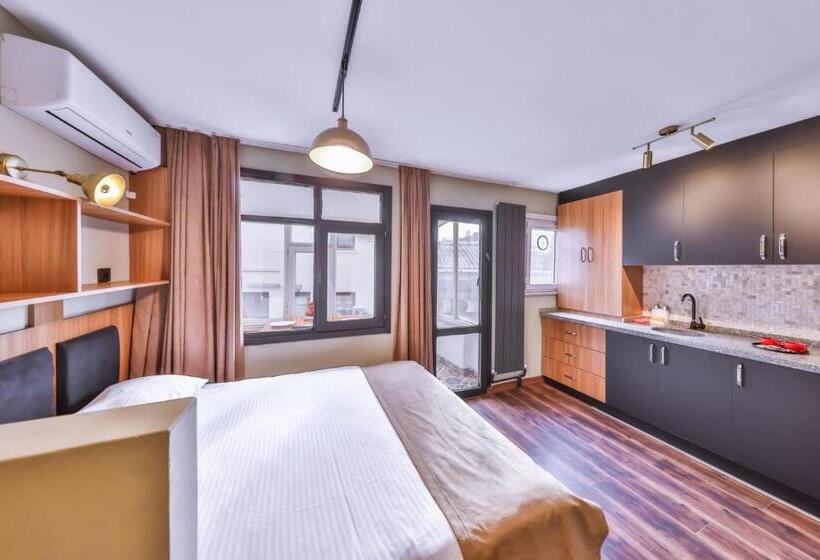 带1个卧室的带阳台的公寓, Ongalata