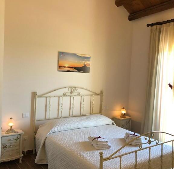 اتاق استاندارد سه تخته با بالکن, B&b Siciliantica