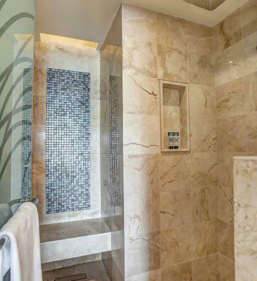 سوییت جونیور لوکس با چشم‌انداز دریا, Hideaway At Royalton Negril, An Autograph Collection Allinclusive Resort  Adults Only