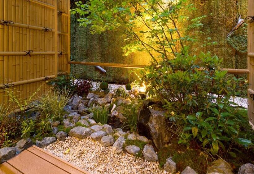 Номер Стандарт Вид на Сад, Solaria Nishitetsu Hotel Kyoto Premier