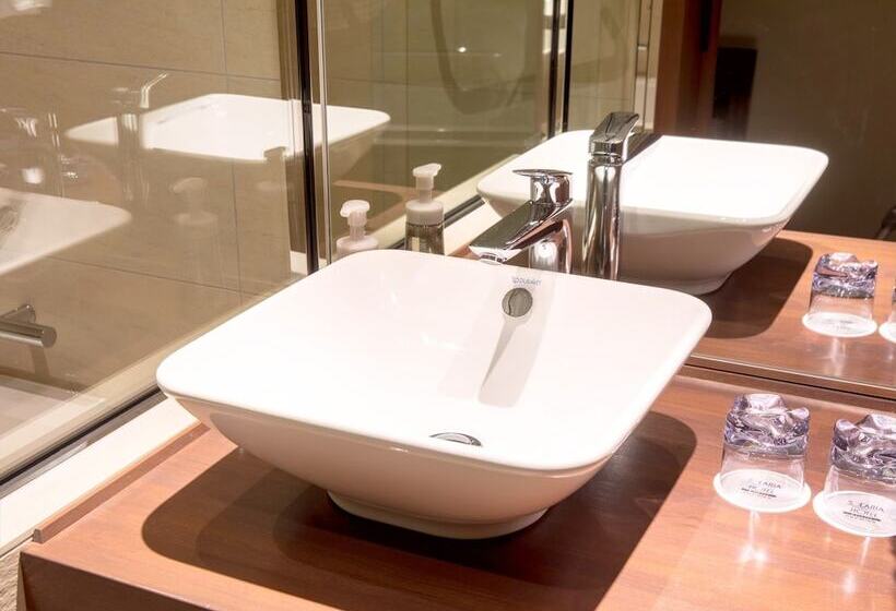 Номер Стандарт, Solaria Nishitetsu Hotel Kyoto Premier