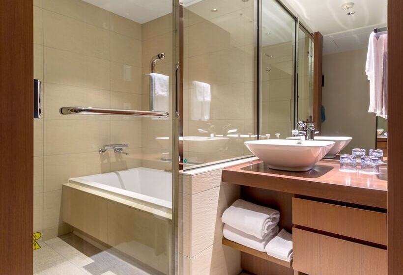 Номер Superior, Solaria Nishitetsu Hotel Kyoto Premier