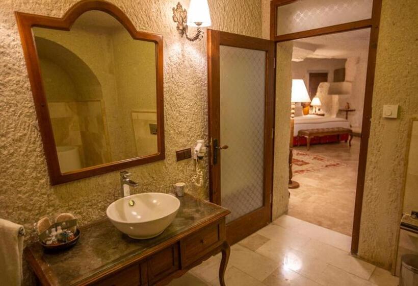Полулюкс, Artemis Cave Suites & Spa  Adults Only