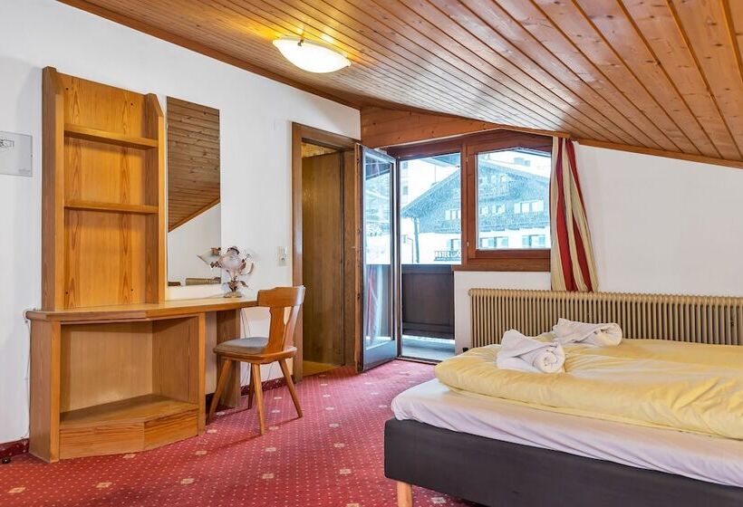 Economy Triple Room, Pinzgauerhof Ski & Bike   Inclusive Evening Dinner