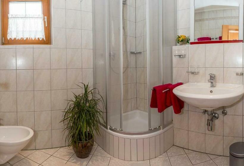 Apartamento 2 Quartos com Varanda, Kreuzhof Seefeld