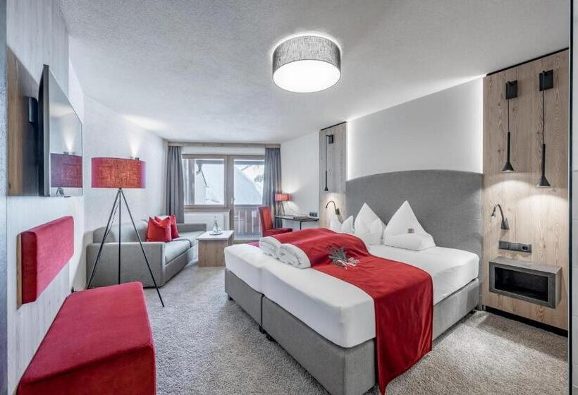 غرفة سوبيريور مزودة بشرفة, Burghotel Alpenglühn