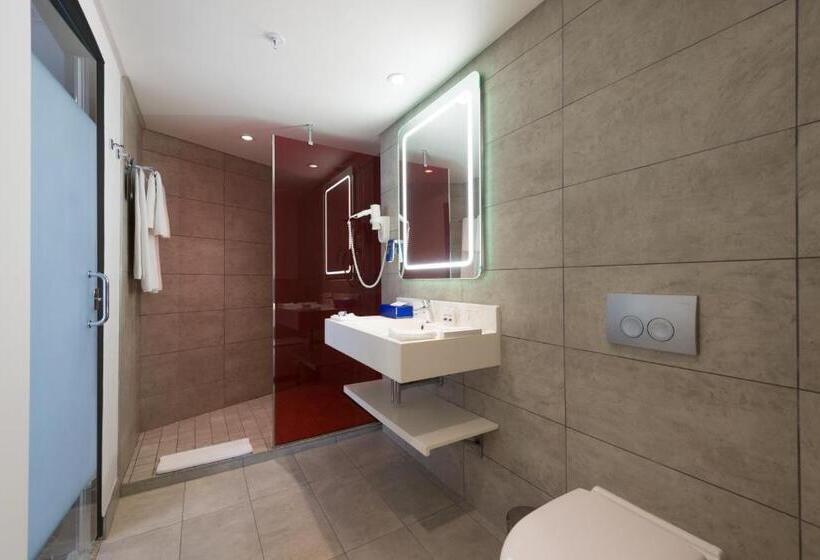 سوییت با چشم‌انداز دریا, Park Inn By Radisson Libreville