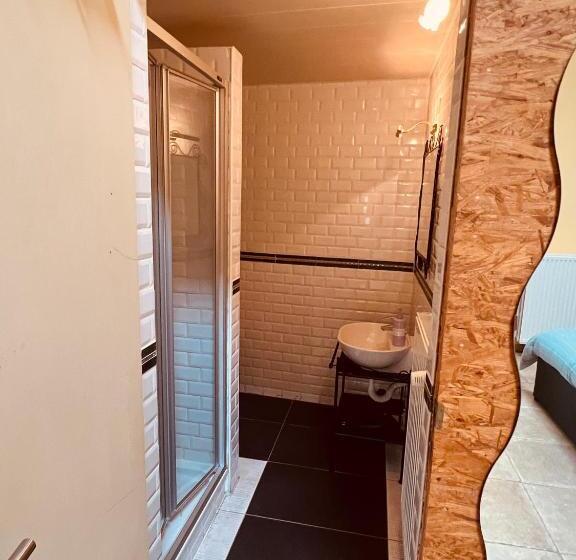 Cameră Familiară, B&b Antiqua & Qook