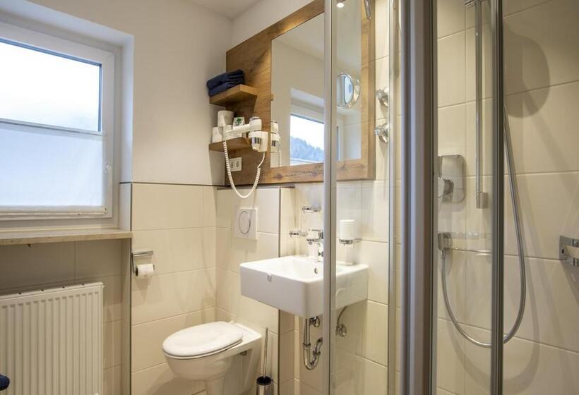 غرفة قياسية ثلاثية مزودة بشرفة, Gästehaus Boersch