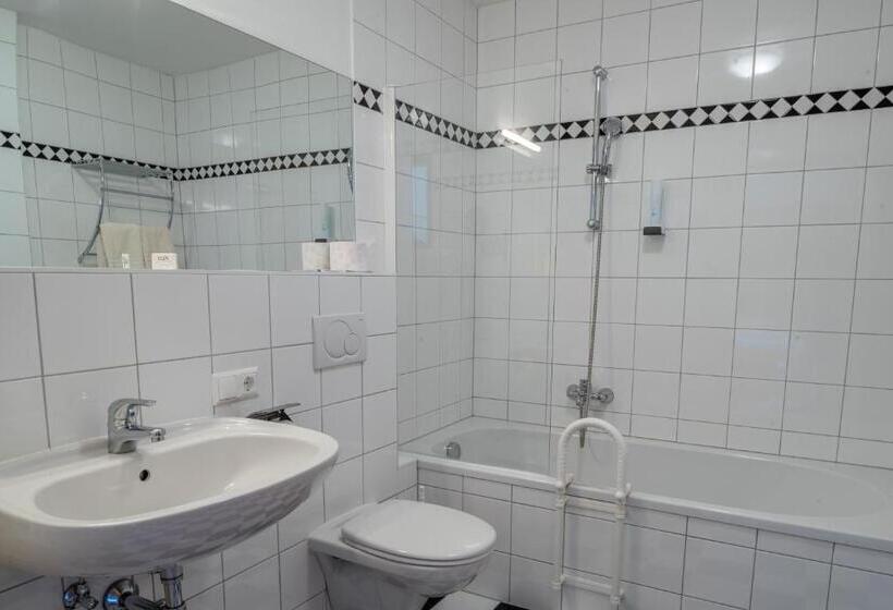 Четырехместный Номер Стандарт, Kärntnerhof