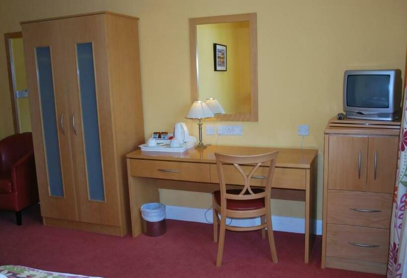 스탠다드 트리플 룸, West View Accomodation