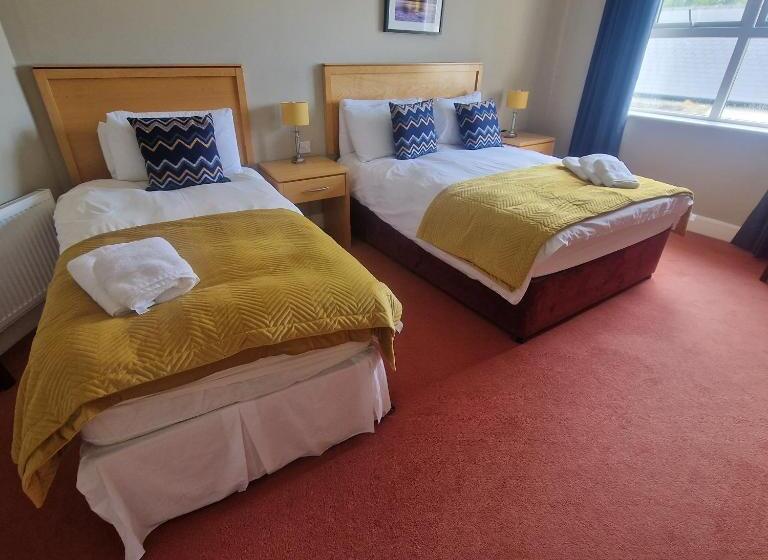 스탠다드 트리플 룸, West View Accomodation
