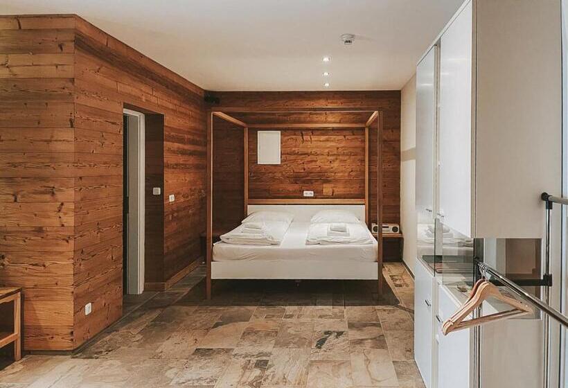 Люкс, Aktivhotel Wildschütz