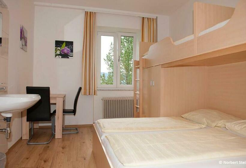 חדר סטנדרט לשלושה, Jugend  Und Familiengästehaus Heiligenblut