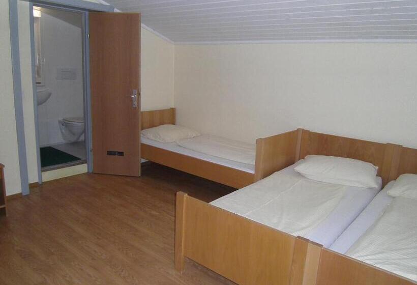 חדר סטנדרט לשלושה, Jugend  Und Familiengästehaus Heiligenblut