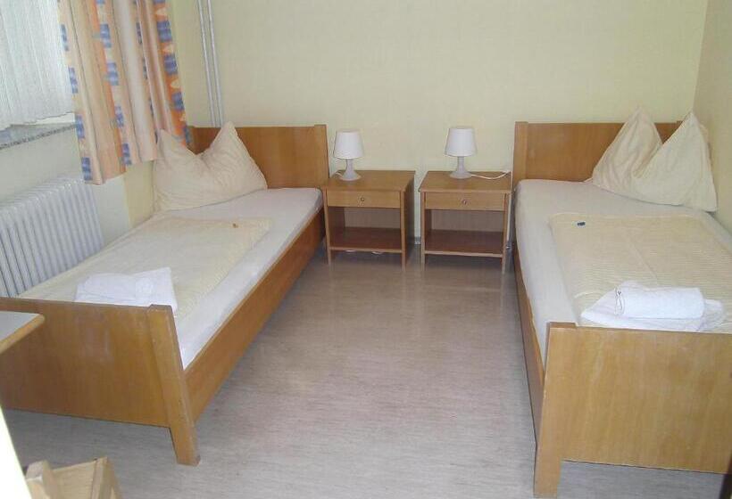 Четырехместный Номер Стандарт, Jugend  Und Familiengästehaus Heiligenblut
