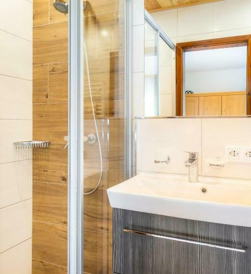 패밀리 룸, Hinterkellaubauer