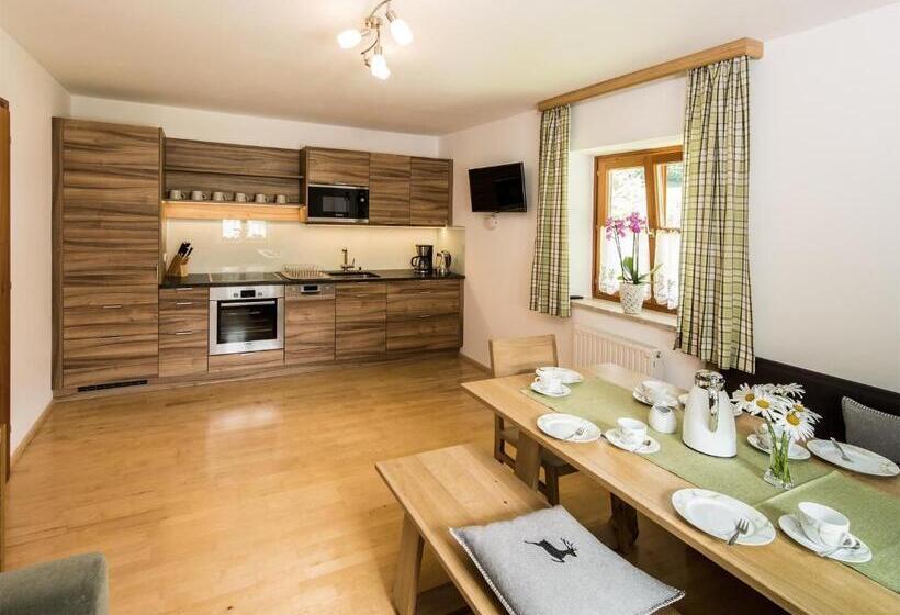 침실 1개 아파트, Hinterkellaubauer