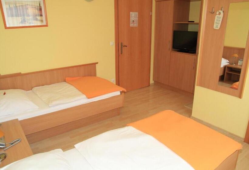 Номер Стандарт, Highway   Bed & Breakfast