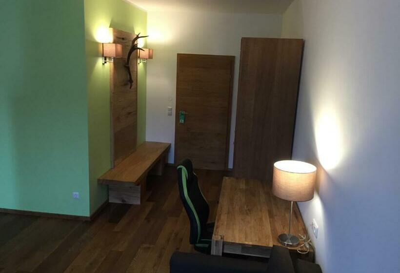 Полулюкс, Aktivhotel Wildschütz