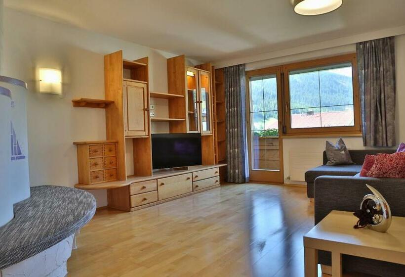 Апартаменты 1 Спальня с Балконом, Alp Larain B&b