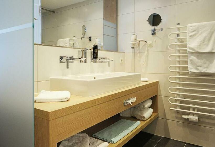 Номер Стандарт, Alp Larain B&b