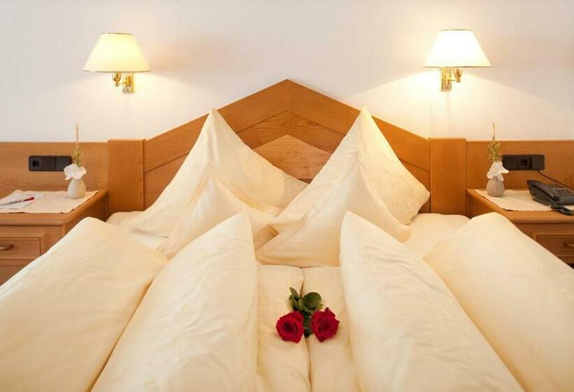 발코니가 있는 스위트, Jagdhof Bed & Breakfast