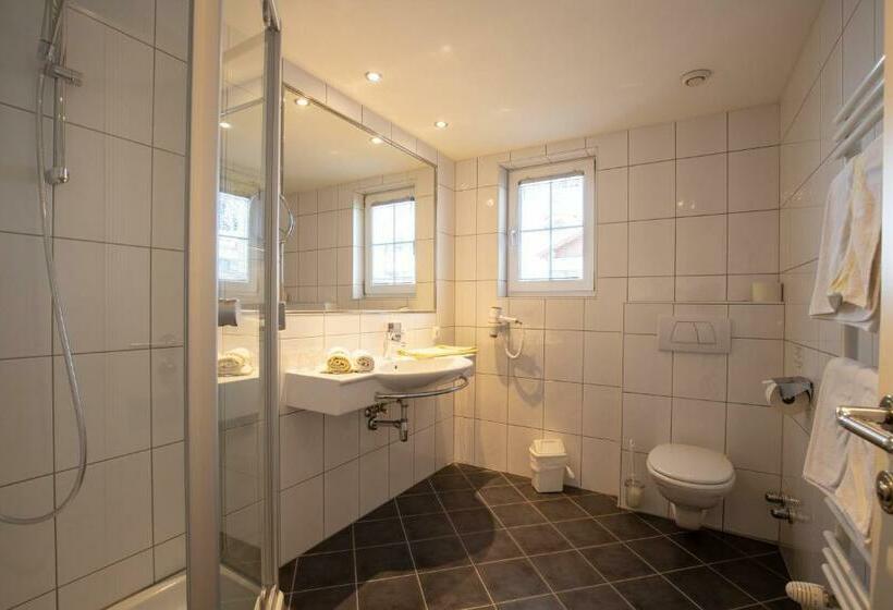 Quarto Estandar com Sacada, The Hotel   Himmlisch Wohlfühlen