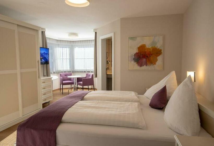 Quarto Deluxe com Sacada, The Hotel   Himmlisch Wohlfühlen