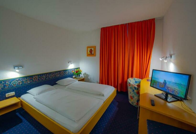 Quarto Estandar Individual, Central