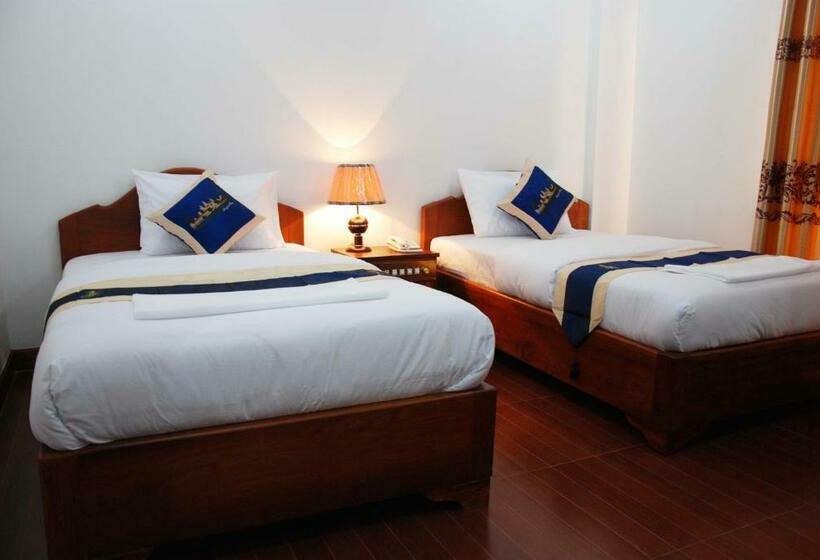 标准间带阳台, Emerald Bb Battambang