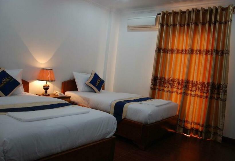 اتاق استاندارد با بالکن, Emerald Bb Battambang