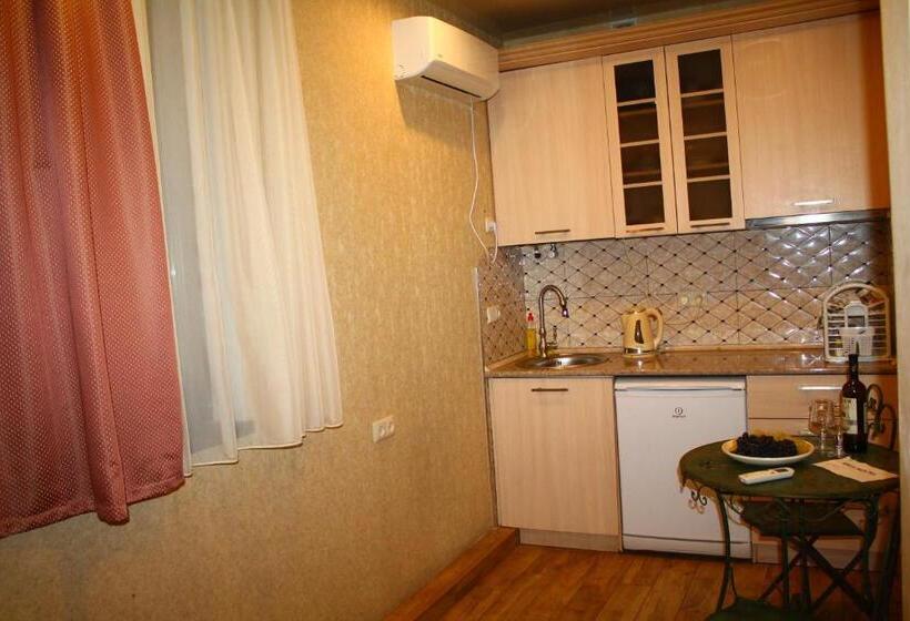 침실 1개 디럭스 아파트, Mga Hostel & Tours