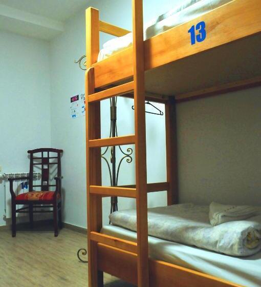 공동 객실, Mga Hostel & Tours