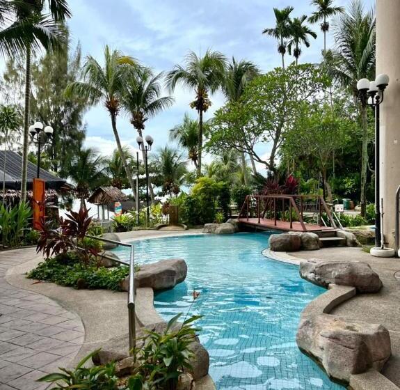 Deluxe Suite Sea View, Seaview Deluxe@rainbow Paradise Tg Bungah 4 6pax
