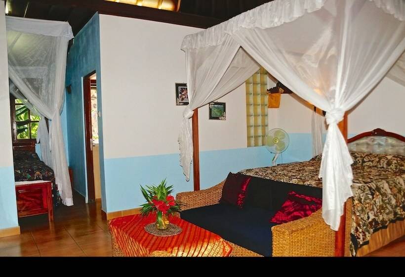 اتاق لوکس, Aahh Bali Bed And Breakfast