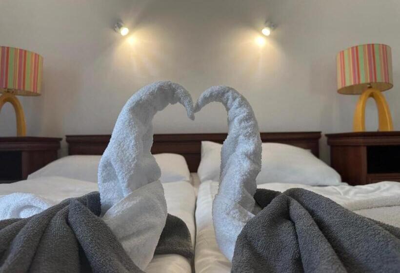 Четырехместный Номер Deluxe, Boni Családi Wellness