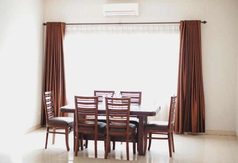 آپارتمان 3 خوابه, Hans Inn Batam