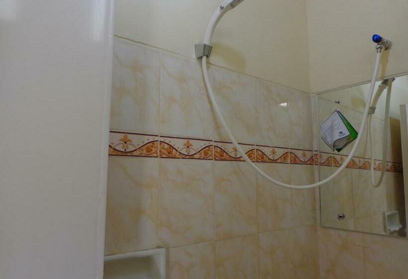 اتاق استاندارد, Musafir Inn
