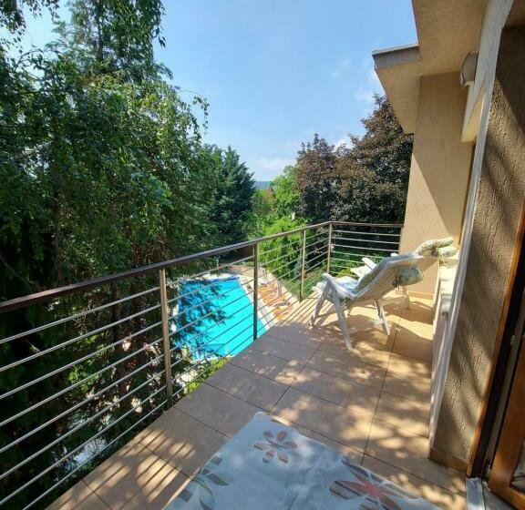 جناح, Villa Pax